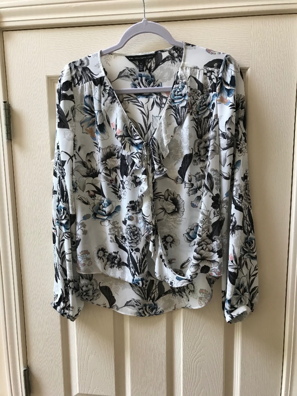 WHBM FLORAL BLOUSE